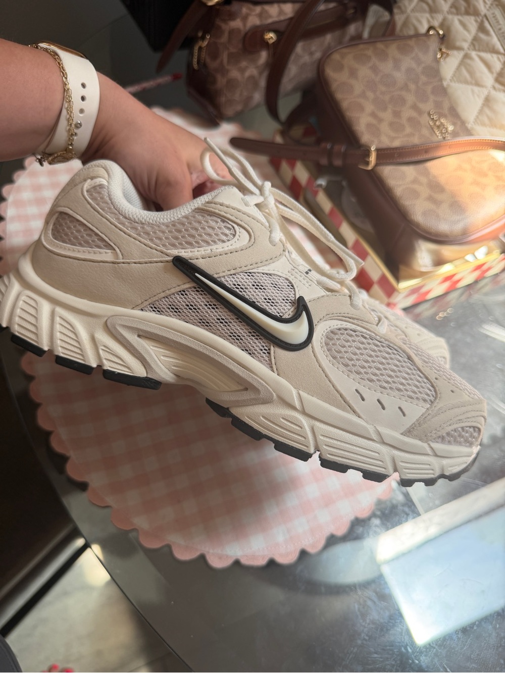 Nike Women’s V5 RNR Shoe